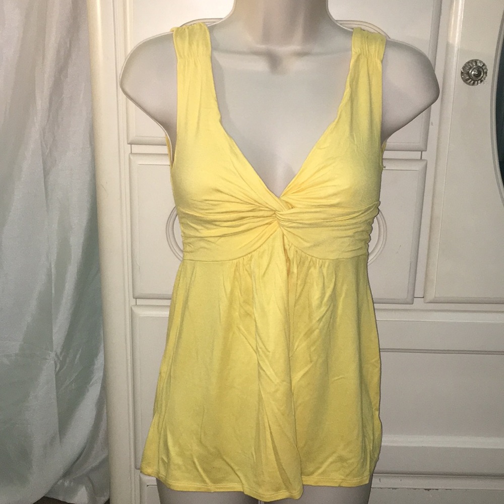 🌼🌸Guess canary yellow baby doll blouse🌼🌸